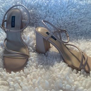 NINE WEST 7.5 Beige Stappy Block Sandals
